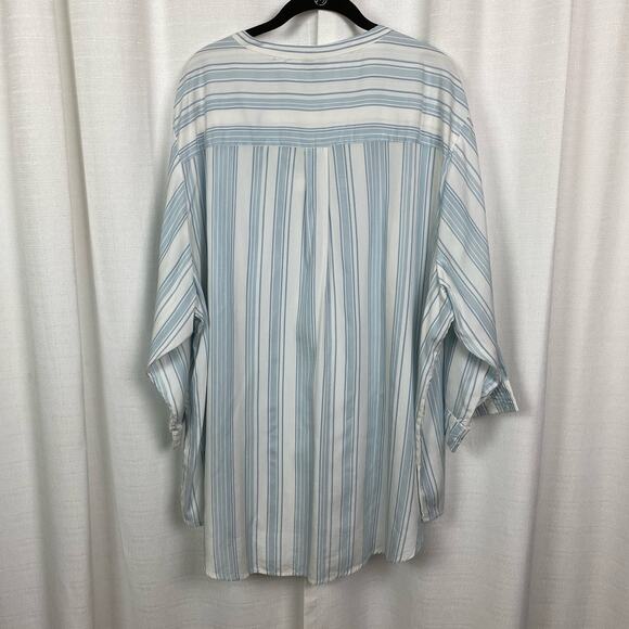 Torrid Blue&White Stripe Harper Popover Blouse Sz.4 - Picture 8 of 12
